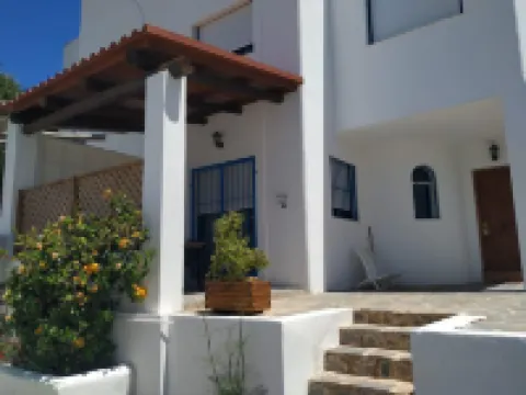 House and garden, quiet area, near the beach 聖何塞酒店