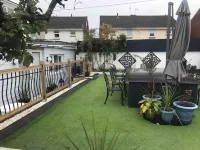 Warm and Inviting home in Fairview - With Outdoor Hot tube Hotel dekat Merthyr Tydfil Christ Church