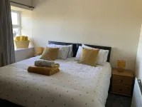 Charming Stone Parlour Cottage set in an area of outstanding beauty. Hotels in Biggar