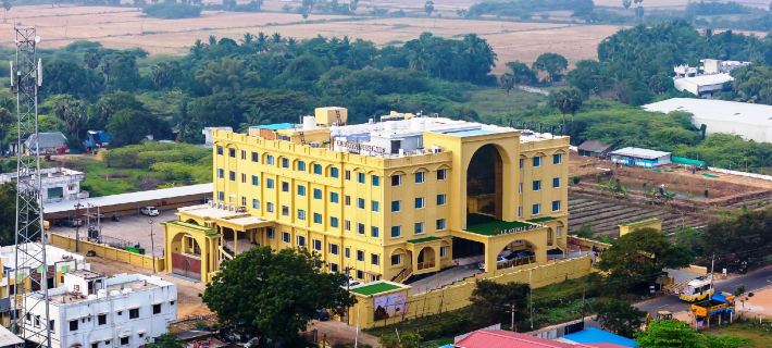 LE ROYALE PALACE Hotels in Yanam