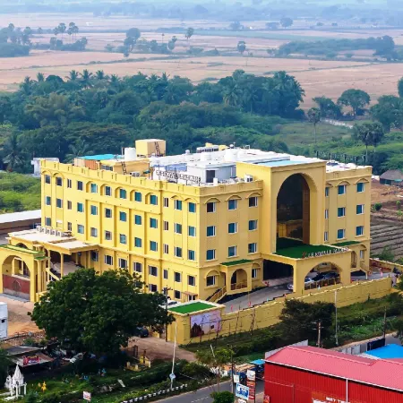 LE ROYALE PALACE