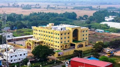 LE ROYALE PALACE