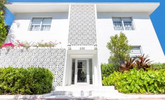 Kasa Collins Park Miami Beach Convention Center