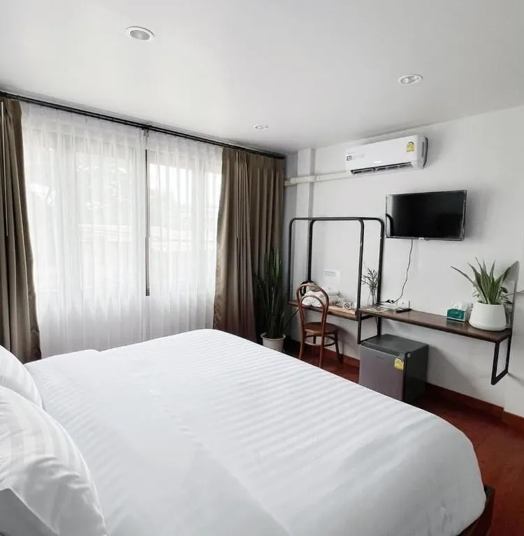 ห้องพรีเมียร์ เตียงใหญ่ 1 เตียง