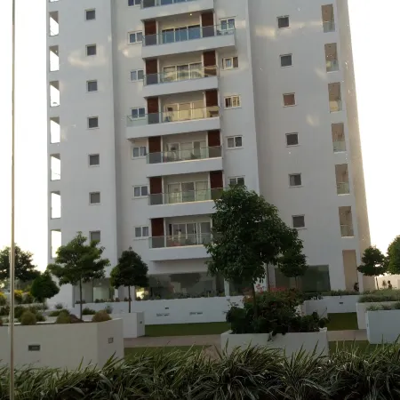 Luxury Studio Apartment at the Gallery