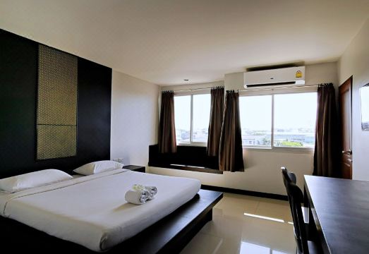 1. 나나 부리 호텔..