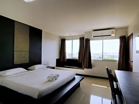 Nana Buri Hotel