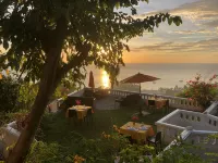 Argonauta Boracay Boutique Hotel with Apartments and Villa - Bergblick