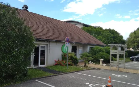 Campanile Grenoble Sud - Seyssins Отели в г. Ланс-ан-Веркор