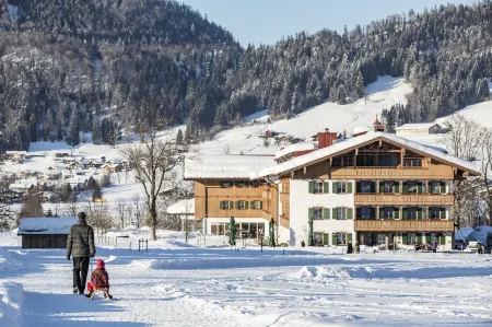 Relais & Châteaux Gut Steinbach Hotel Chalets Spa Отели в г. Райт