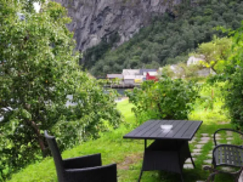 Visit Undredal Hotels in Aurland