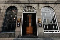 布魯狗肯尼爾斯阿伯丁 Aberdeen Town House附近的飯店