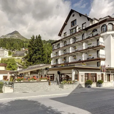 Hotel Meierhof Отели рядом с достопримечательностью «Железнодорожный вокзал Давос Дорф»