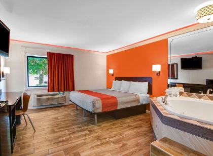 모텔 6 노크로스