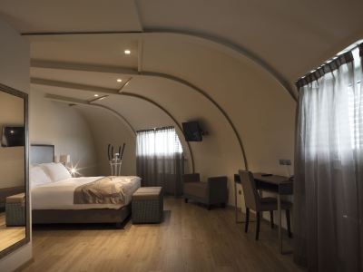 Smart Hotel Holiday