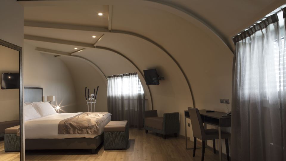 Smart Hotel Holiday