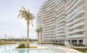 Gran Canet 2Br - Sea Views, Pools & Gym