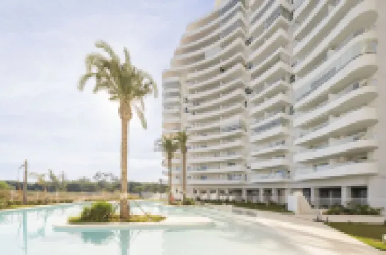 Gran Canet 2BR - 海景，游泳池 & 健身房 卡耐特蒂貝蘭格酒店