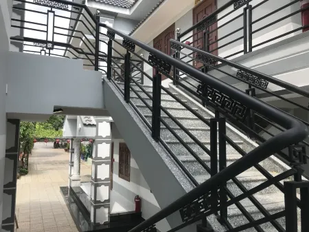 Hotel AN HOÀ II Отели в г. My Xuan