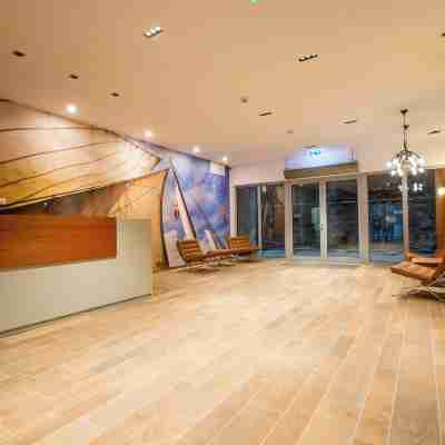 Waterlane Island Deluxe 5A by GrandApart Others