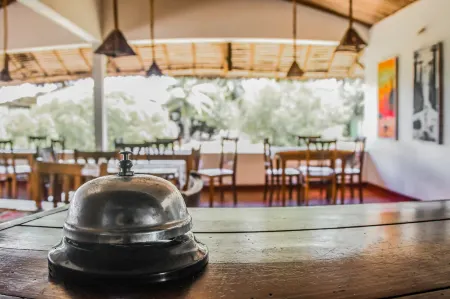 Emeraude Lodge Отели в г. Нуси-Бе