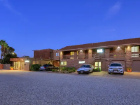 Motel Meneres Hotels in Corowa