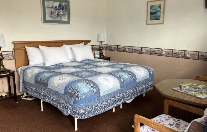 Lighthouse Inn