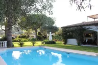 La Villa Topi - Afhentnings-/afleveringstjenester