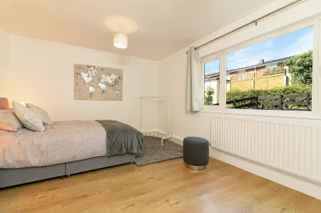 Hillcrest Lodge Отели рядом со станцией Stevenage Railway Station