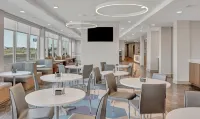 Holiday Inn Express & Suites GEORGE - QUINCY SOUTH Hotel a George
