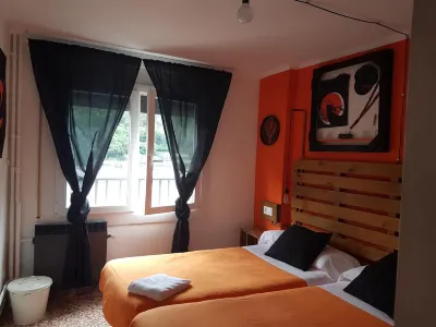 Barri Antic Hostel & Pub Hotels in 