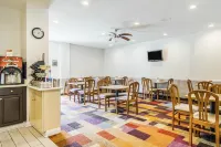 Econo Lodge Darien Hotels in Darien