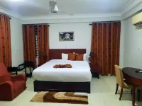Efua Anoah Hotel & Apartment - 3-Star