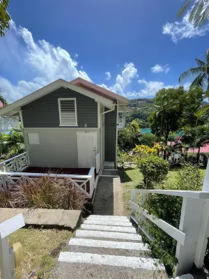 Vacation Club by Lush