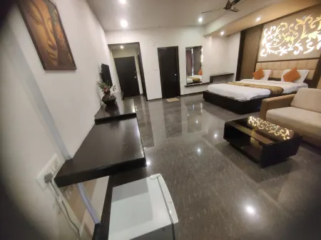 Hotel Restandview Отели в г. Ананд