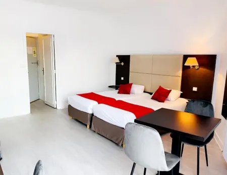 Hôtel d'Orsay Отели в г. Бюр-сюр-Иветт