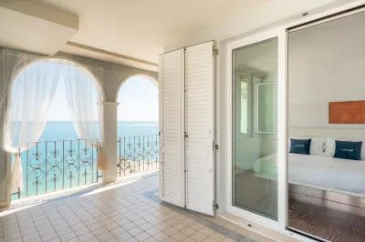 Life Hotel Seaview & Spa Hotel di 