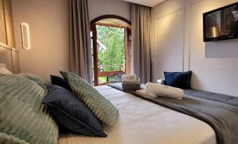 Dúplex Luxo Com Piscina Aquecida, Lareira e Wifi