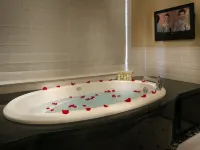 The Raphael Hotel, Autograph Collection - badewanne