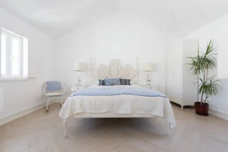 Almamater Lisbon Apartments Отели рядом со станцией Вокзал Ориенти