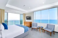 Wyndham Manta Sail Plaza Hotel and Convention Center