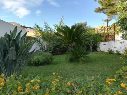 Bianco Sale Trapani Hotels in Rilievo