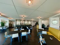 Avista Resort - breakfast
