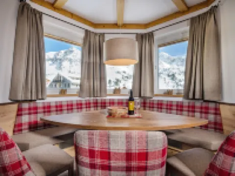 Apartments & Garni Alpenrose Hotels in Tweng