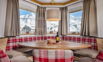 Apartments & Garni Alpenrose