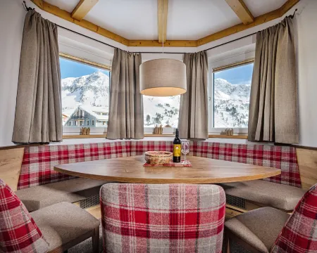 Apartments & Garni Alpenrose Отели в г. Гемайнде Мариапфарр