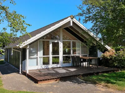 5 Person Holiday Home in Esbjerg V by Traum Hotels near Esbjerg Vandtårn