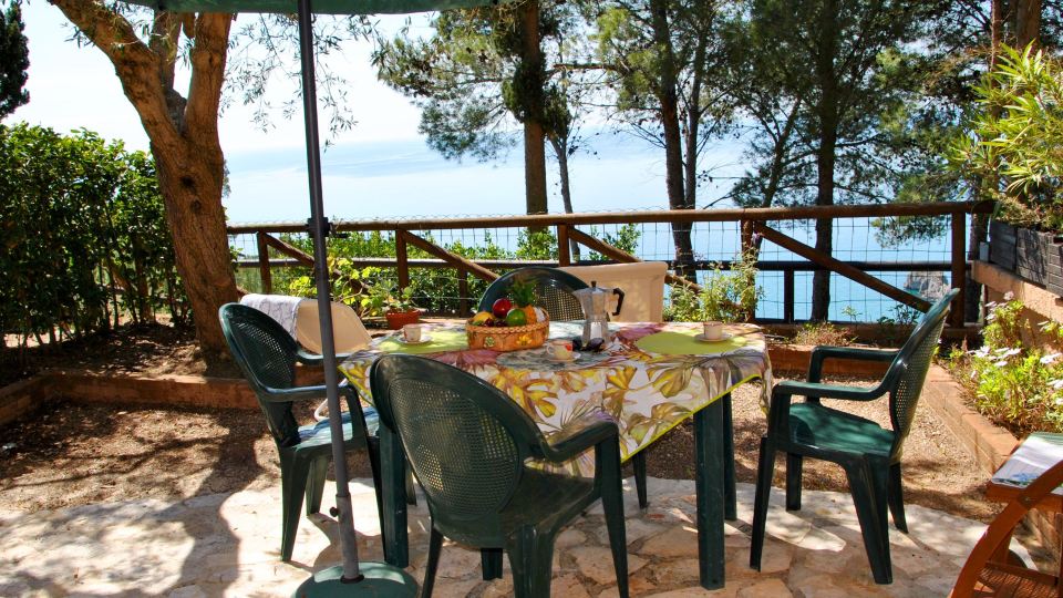 Casa Elly between sea and nature