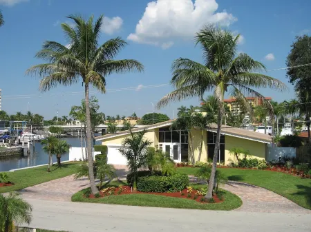 Waterfront with Yacht - Newly Remodeled & Furnished