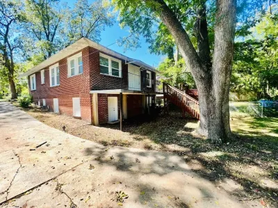 Stylish 3Br Home Sleeps 8 w/ Grill – Near CrossPlex & Downtown Hotels near Lawson State Community College